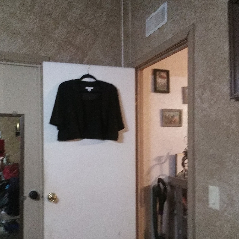 Women's shrug